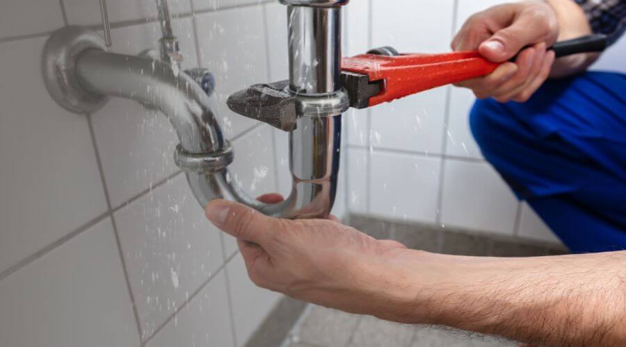 Expert burst pipe repair services in Bryant, IA